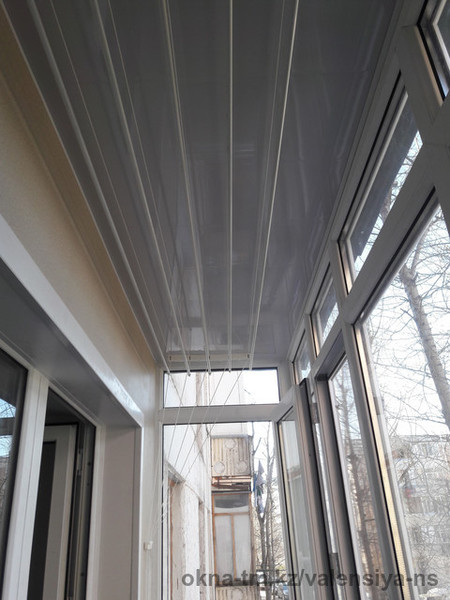 Остекление и обшивка балкона без утепления по ул. Перова, 5