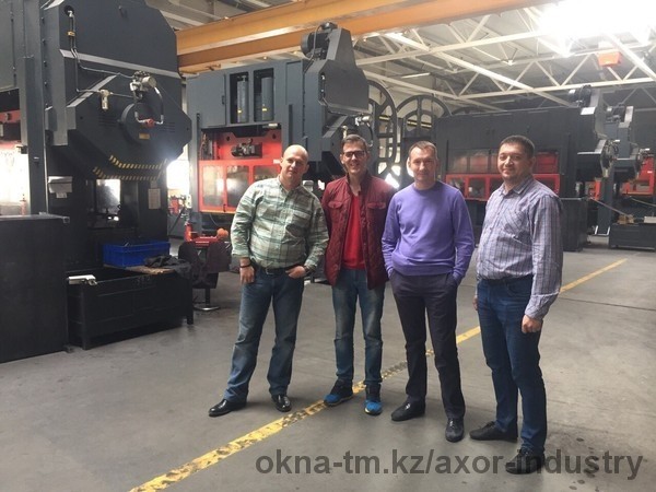 Представители «Окна Панорама» (Санкт-Петербург) посетили завод AXOR