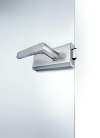 Обновление поверхностей отделки для ручных распашных дверей