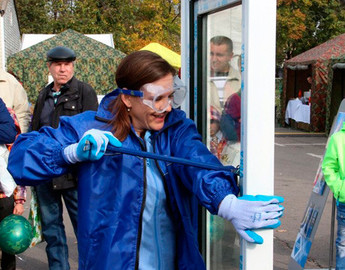 Компания "Feza Plast KZ" продемонстрировала противовзломность окон VEKA