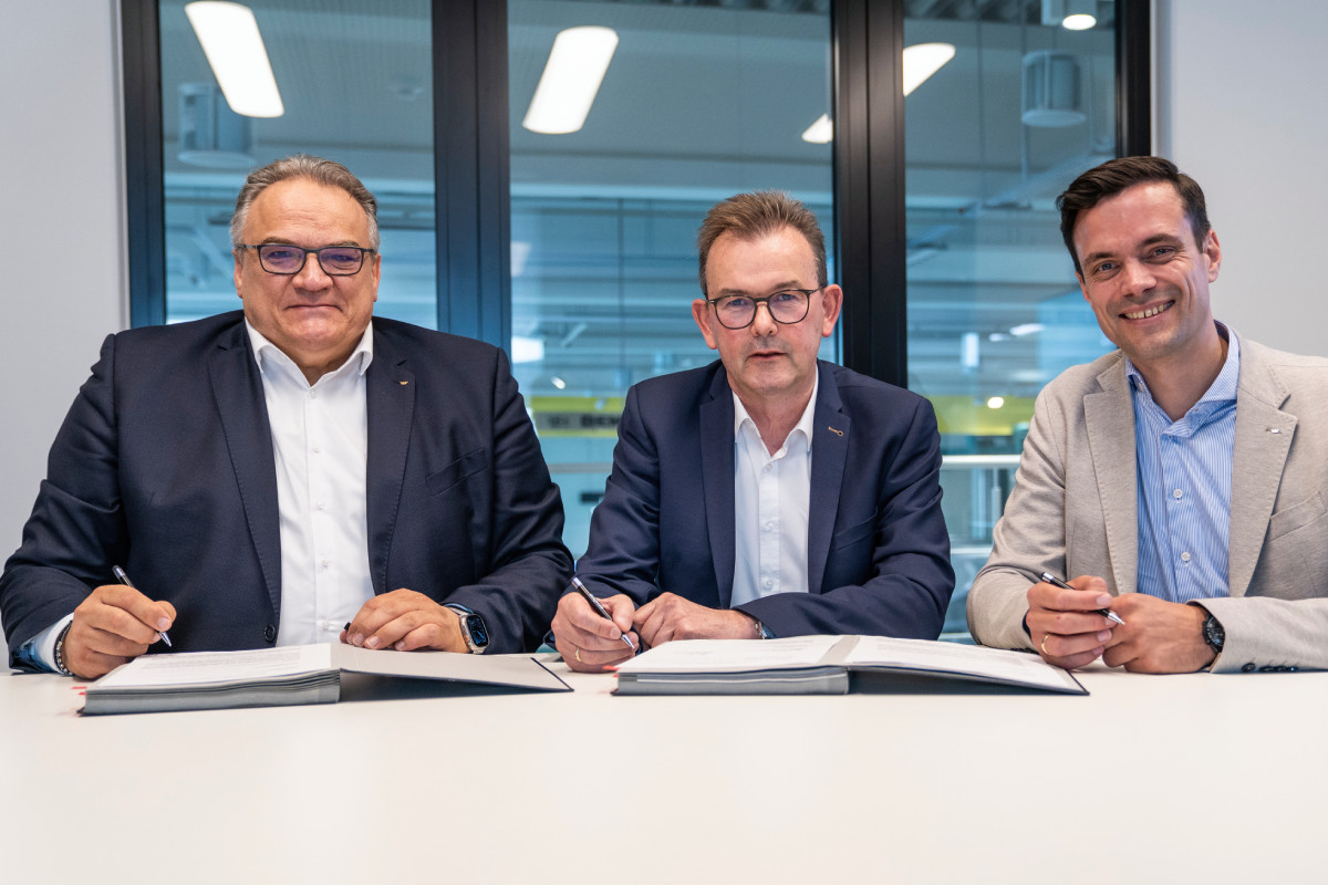 Schüco International KG заключила соглашение с Schirmer Maschinen GmbH о производстве обрабатывающих центров