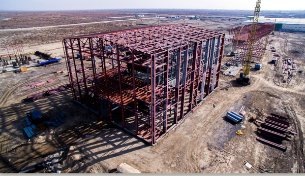 Строительство первого завода по производству листового стекла в Казахстане близко к завершению