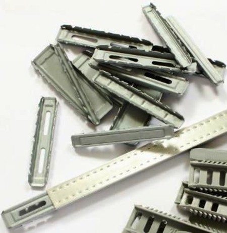 Металлические уголки для гибкой рамки